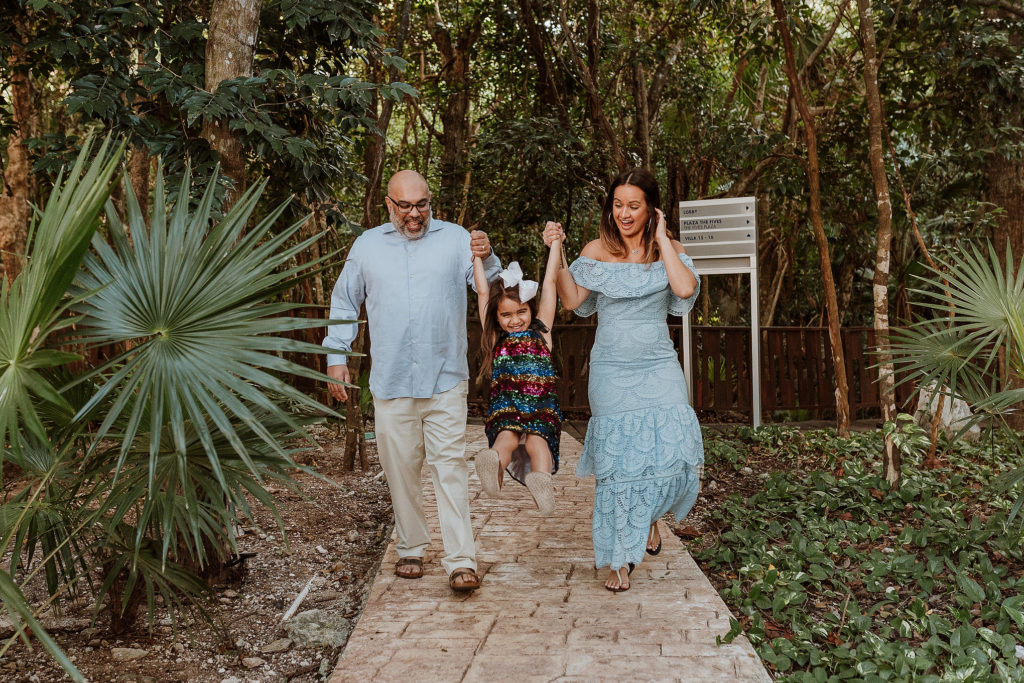 azul-fives-family-portrait-Agrawal-0001